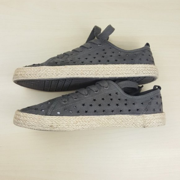 Universal Thread Star Cutout Espadrille Sneakers - Picture 5 of 8